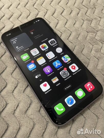 iPhone 11, 64 ГБ