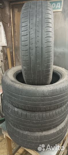Dunlop SP StreetResponse 185/65 R15