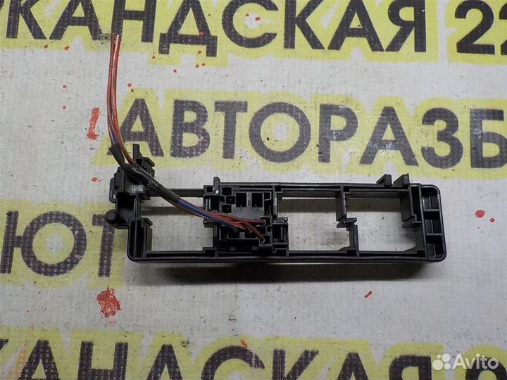 Кронштейн (сопут. товар) Volkswagen Passat (B7) 2