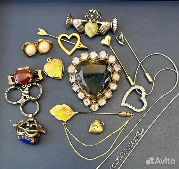 Броши и кулоны винтаж о любви и дружбе