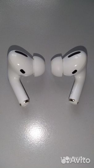 Наушники Apple