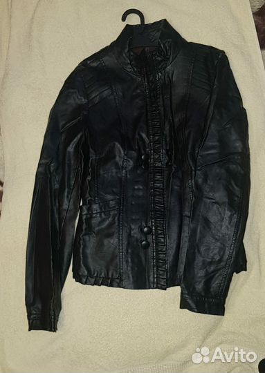 Hongye Куртка кожаная на девочку возраст 7-8 лет