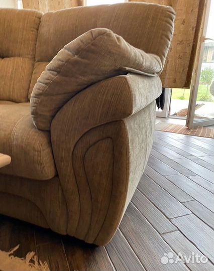 Диван угловой мягкий