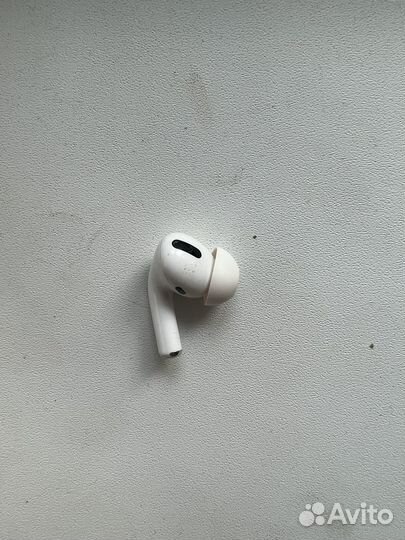 Левый наушник airpods pro