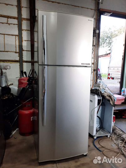 Холодильник toshiba