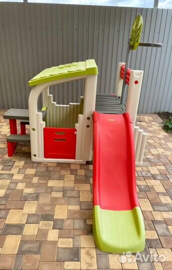 Игровой центр с горкой