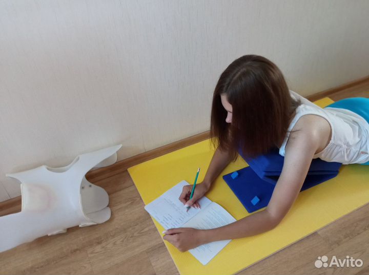 Сколиоз подставка для чтения/уроков лёжа корректор