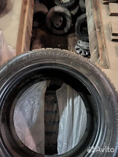 Goodyear UltraGrip 500 255/55 R18