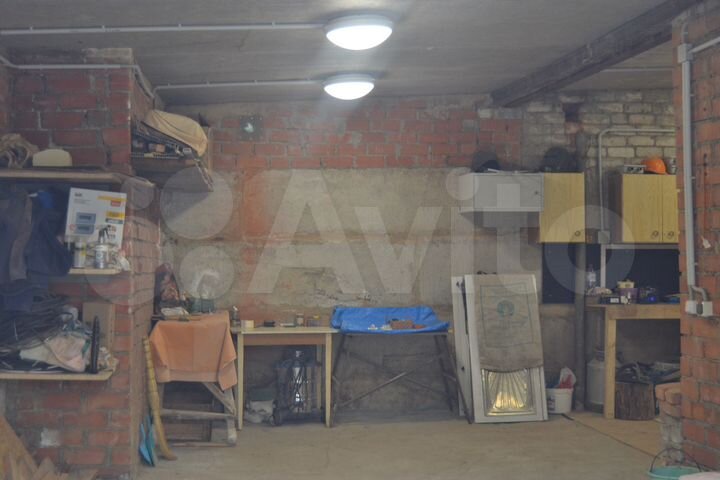 Гараж, > 30 м²