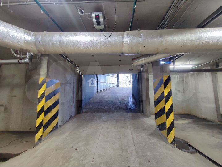 Машиноместо, 13 м²