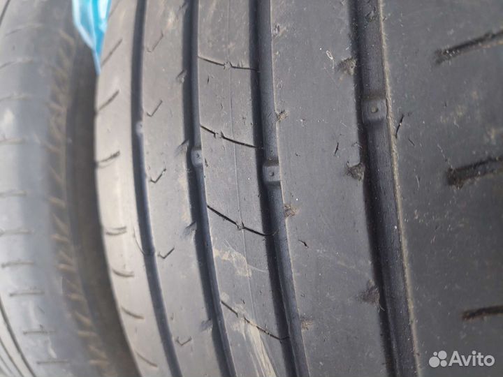 Kumho Ecsta HS51 215/55 R17