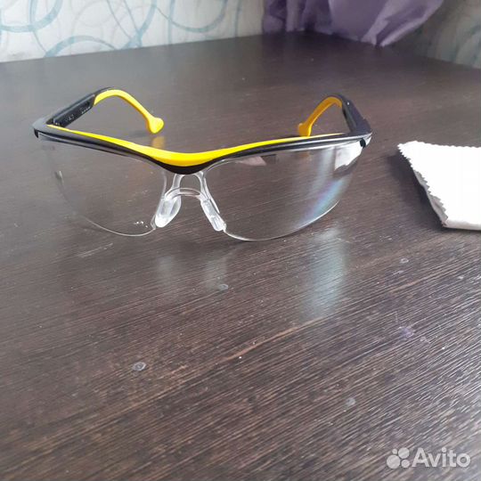Защитые очки