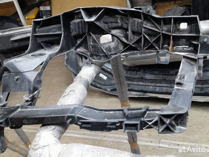 Панель передний Ford Focus 2 1.6 2009