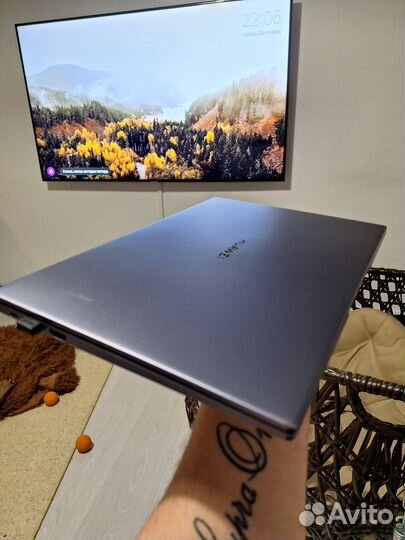 Huawei matebook d14