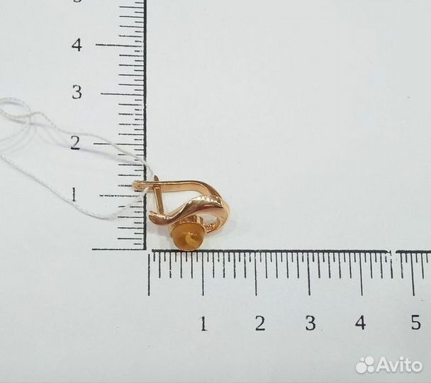 Серьги с синтетическим камнем Золото