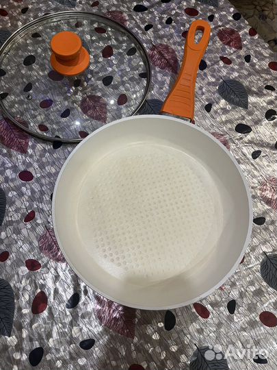 Сковорода с крышкой «Bergner» (27cm) б/у