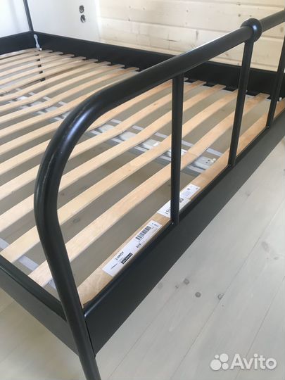 Кровать IKEA sagstua