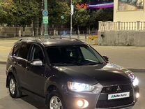 Mitsubishi Outlander 2.0 CVT, 2010, 285 000 км, с пробегом, цена 1 390 000 руб.