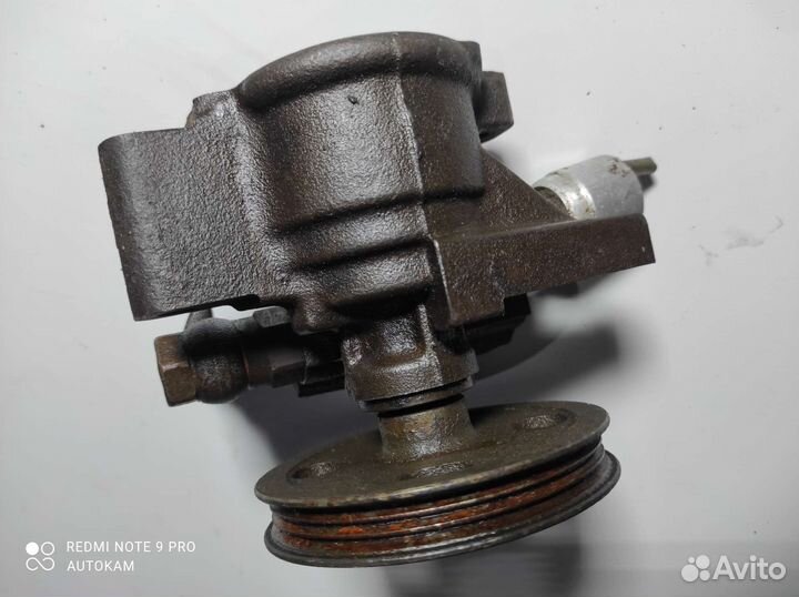 Насос гидроусилителя Toyota vista,Camry sv30