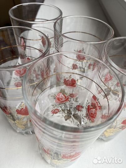 Наборы разных размеров фужеров и стаканов