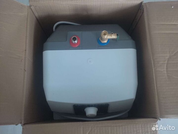 Водонагреватель 15л под раковину