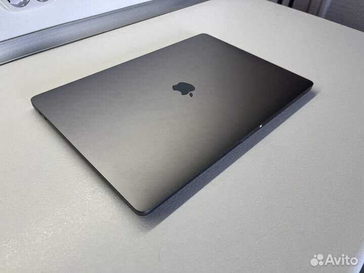 Macbook pro 16 2019 i9 1tb
