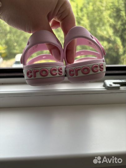 Босоножки для девочки croocs c11