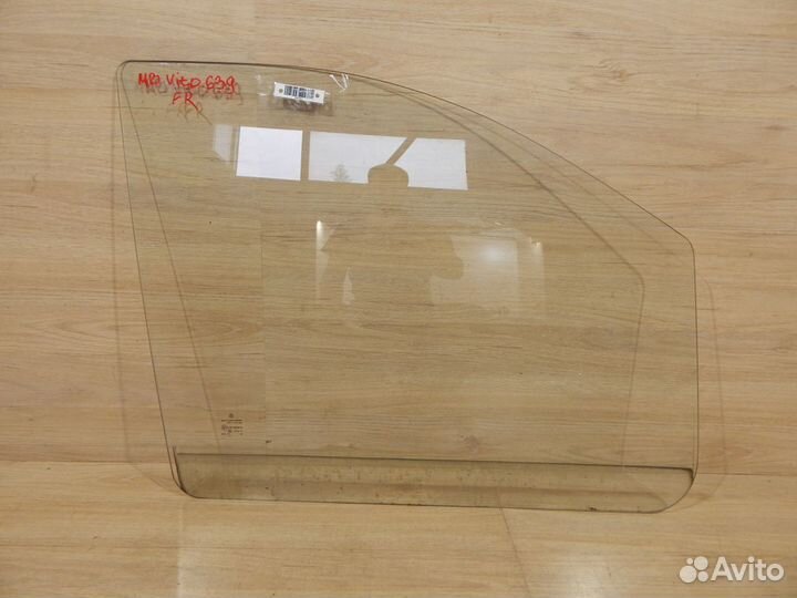 Стекло передней правой двери Mercedes Vito 639