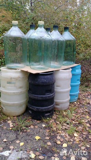 Бутыли стеклянные 20л. В обрешетках и без