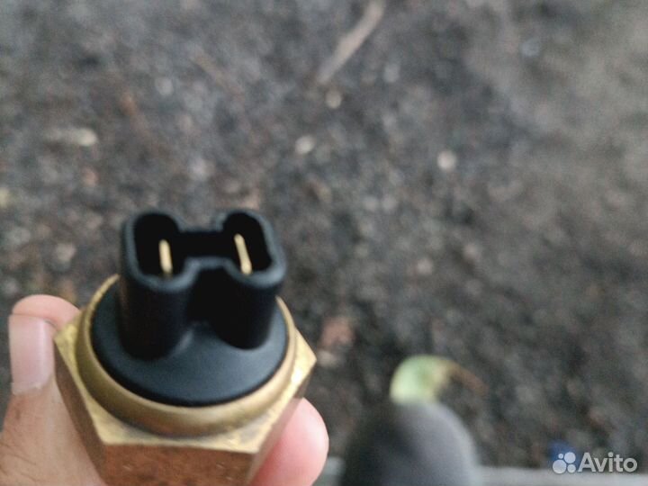 Датчик температуры охлаждающей жидкости