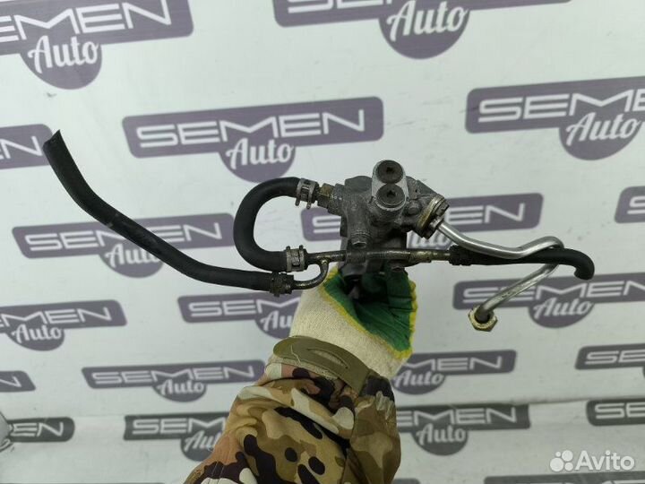 Топливная рейка Toyota Avensis T250 2AZ-FSE