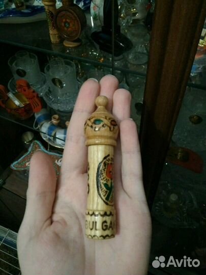 Флаконы с остатками духов (парфюм, духи)