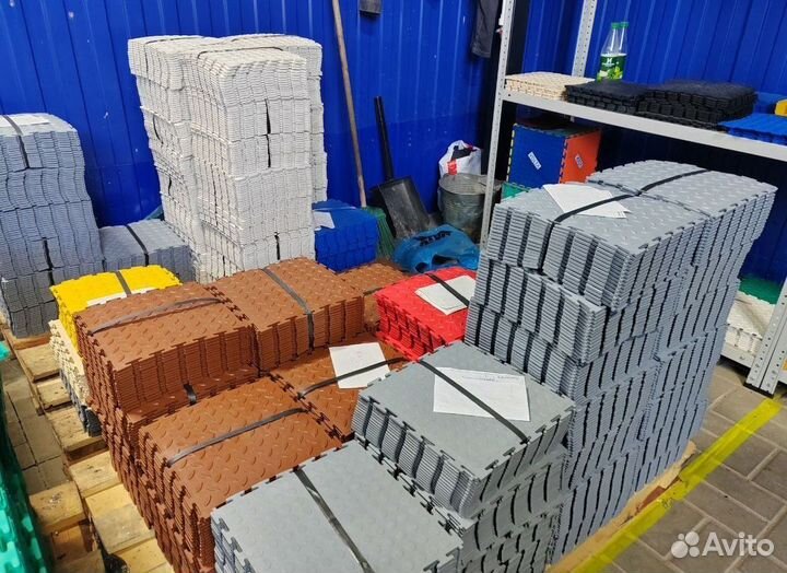 Модульная плитка пвх в спорт зал