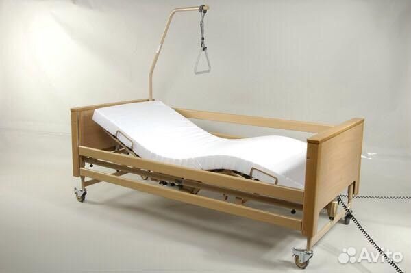 Медицинская кровать