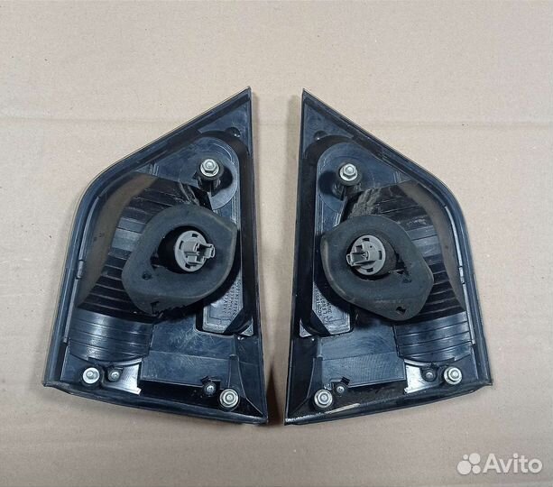 Фонарь в крышку багажника mitsubishi outlander xl