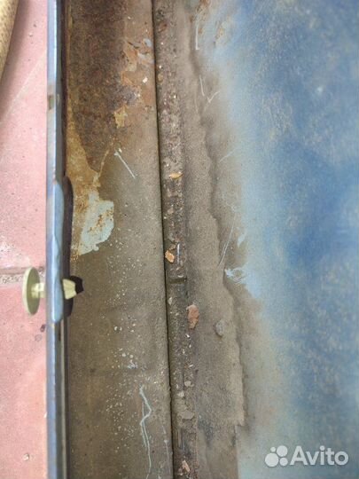 Дверь передняя левая Volkswagen Golf 3 1991-1997