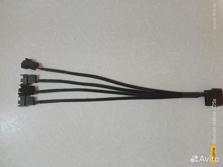 Переходник-разветвитель питания для вентиляторов