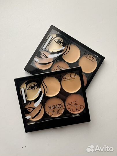 Палетка для макияжа