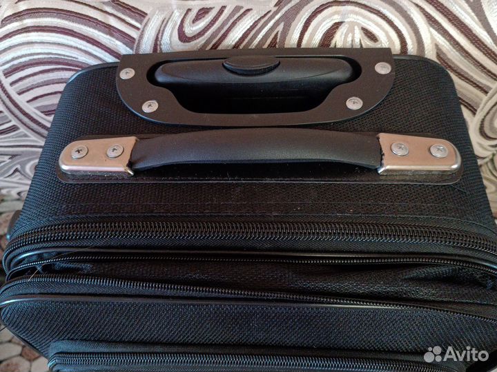 Чемодан на колесах бу