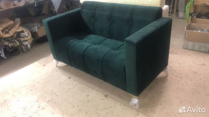 Диван в офис