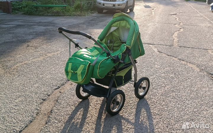 Прогулочная коляска зима-лето