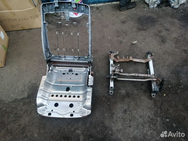 Каркас переднего левого сидения Toyota Celsior