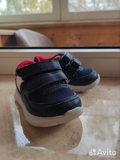 Кроссовки chicco 18 размер