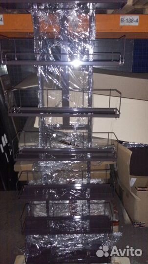 Полки металлические и пластиковые для дачи -гаража