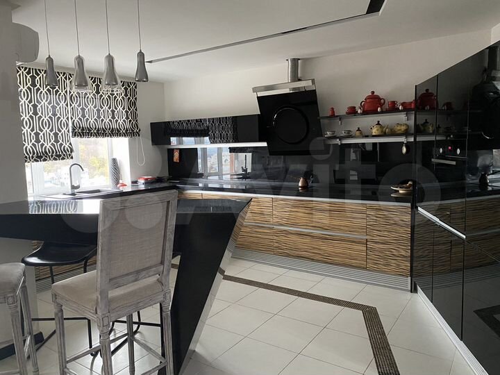 3-к. квартира, 81,9 м², 15/18 эт.