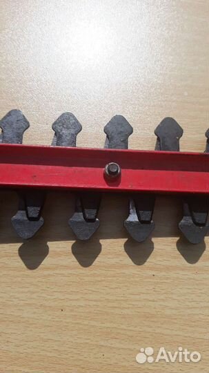 Кусторез аккумуляторный