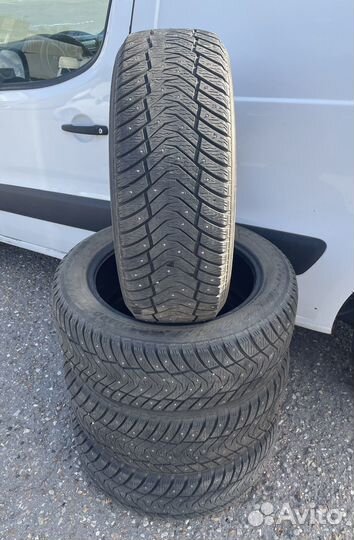 Yokohama Ice Guard IG65 235/55 R19 105T