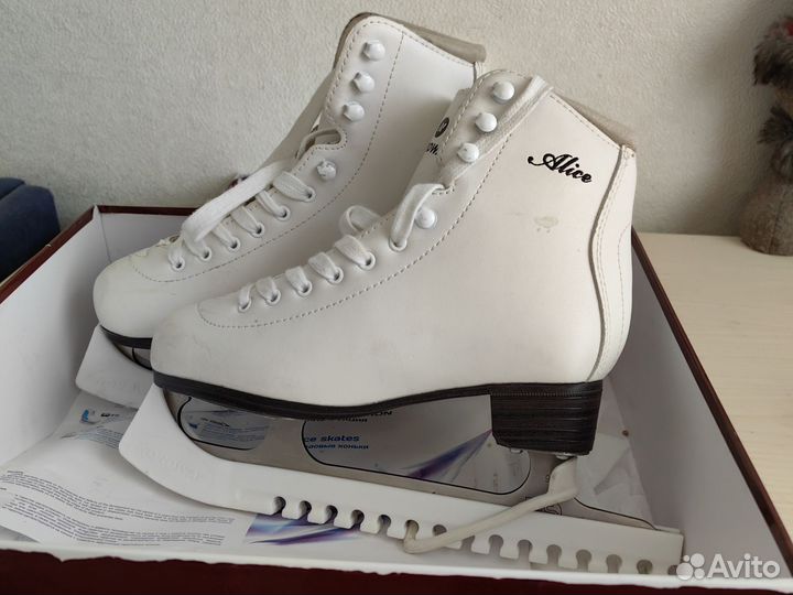 Коньки фигурные 35 размер