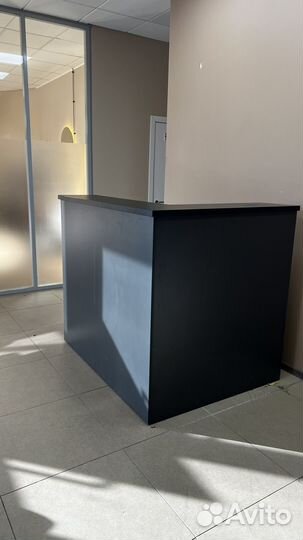 Стойка ресепшн