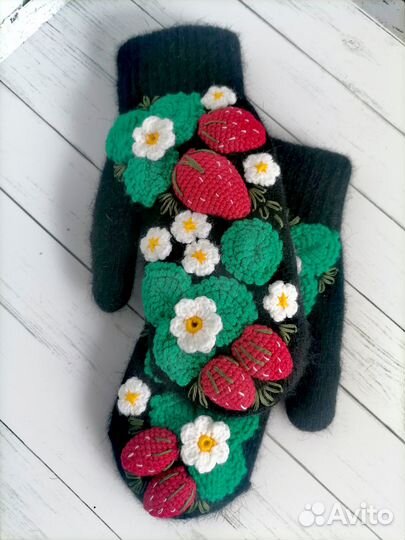 Варежки женские